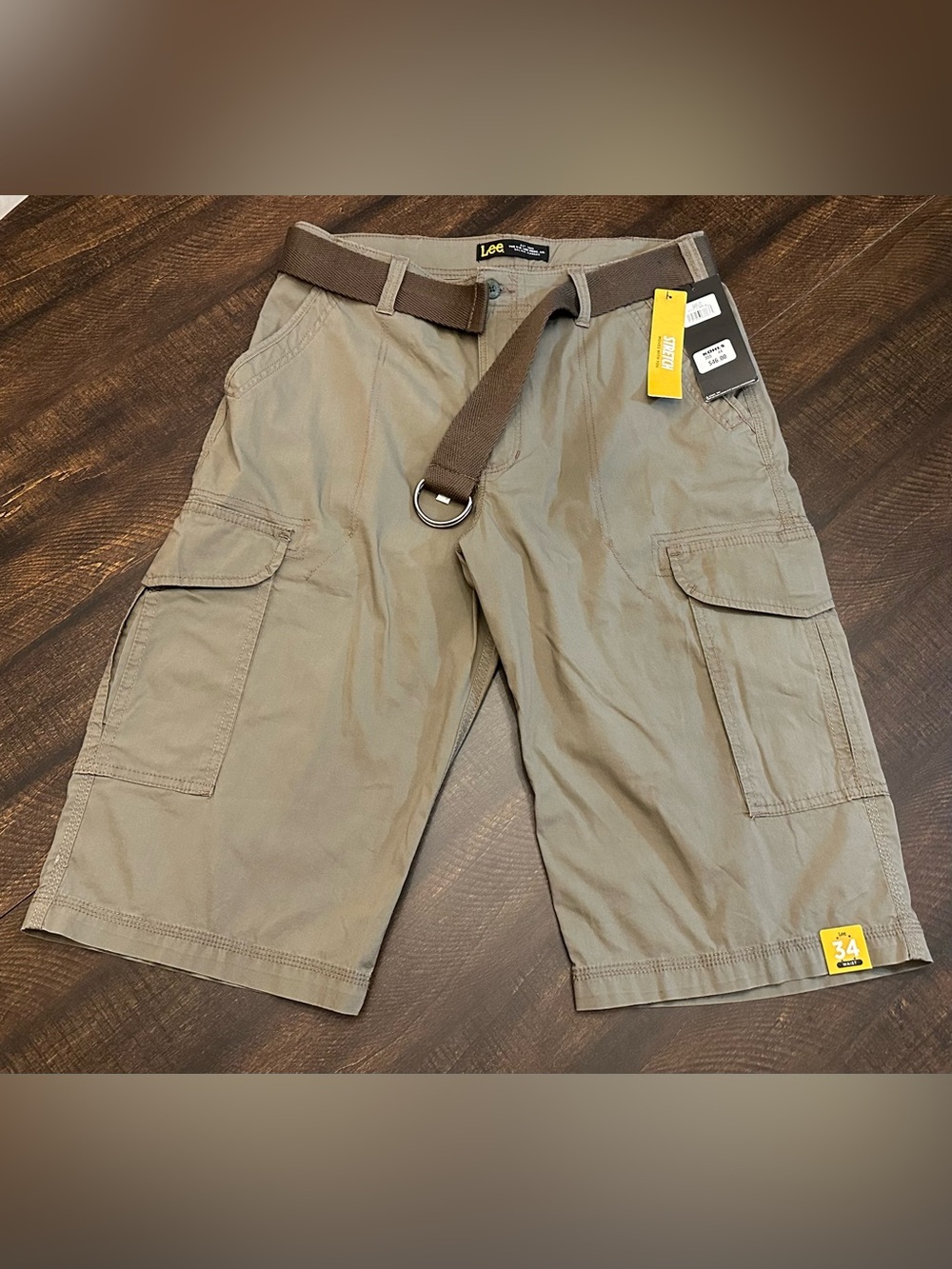 NWT Lee Cargo Shorts Fabric Comfort Stretch Belted-Size 34x15